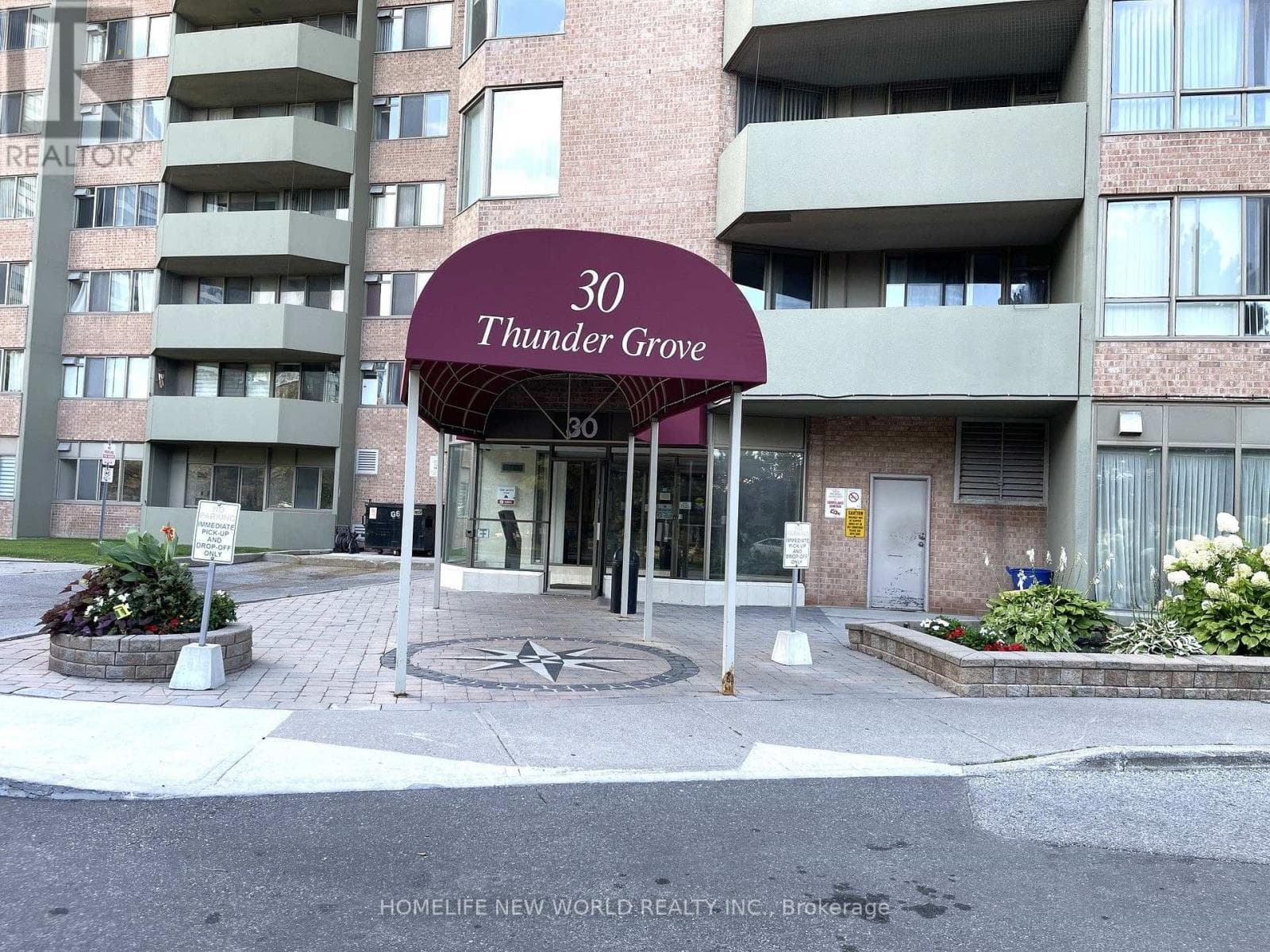 Photo of 413 - 30 THUNDER GROVE