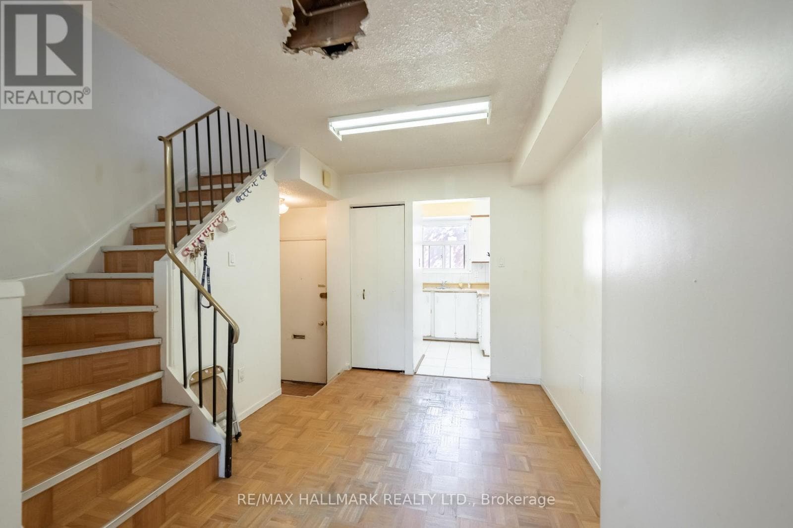 Photo of 125 - 275 BROADVIEW AVENUE