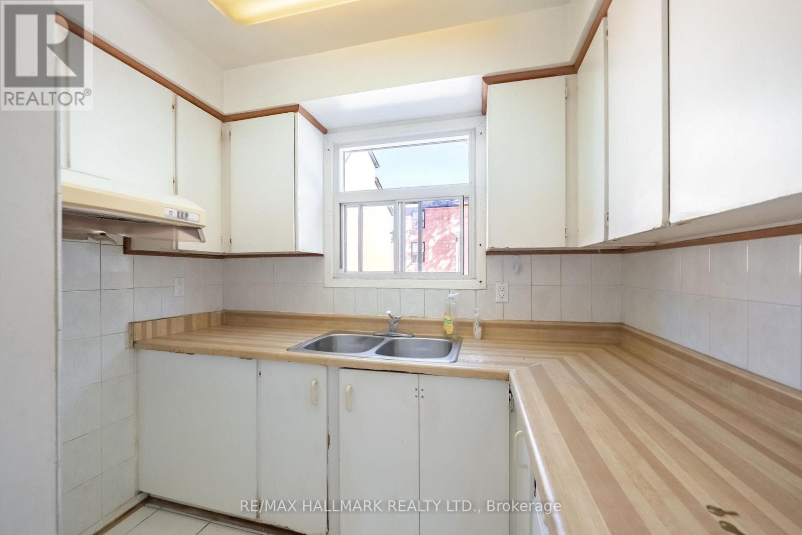 Photo of 125 - 275 BROADVIEW AVENUE