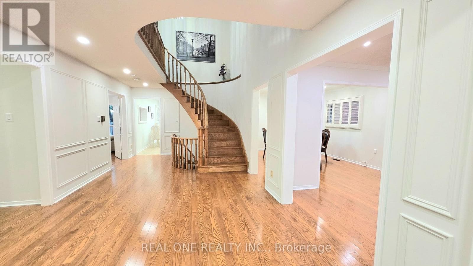 Photo of 2027 ROY IVOR CRESCENT