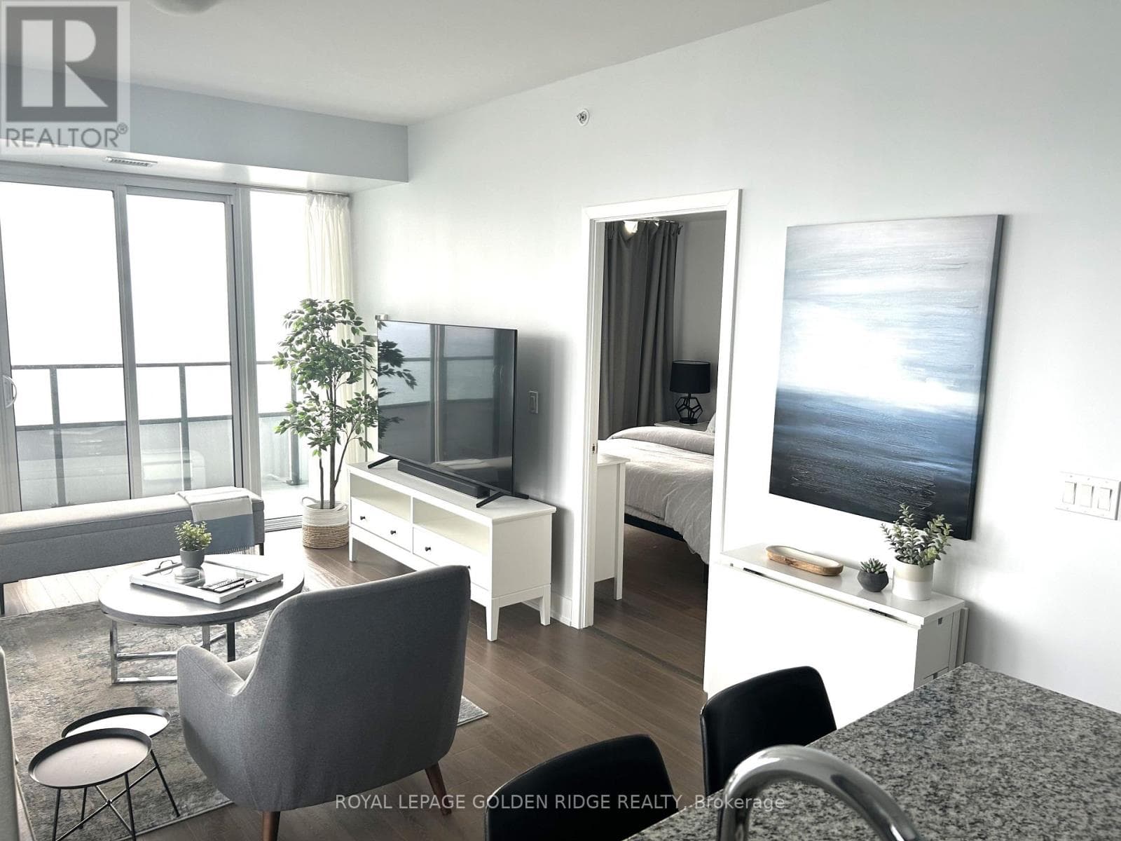 Photo of 2607 - 20 SHORE BREEZE DRIVE S