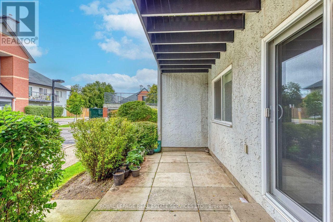 Photo of 911 - 1450 GLEN ABBEY GATE