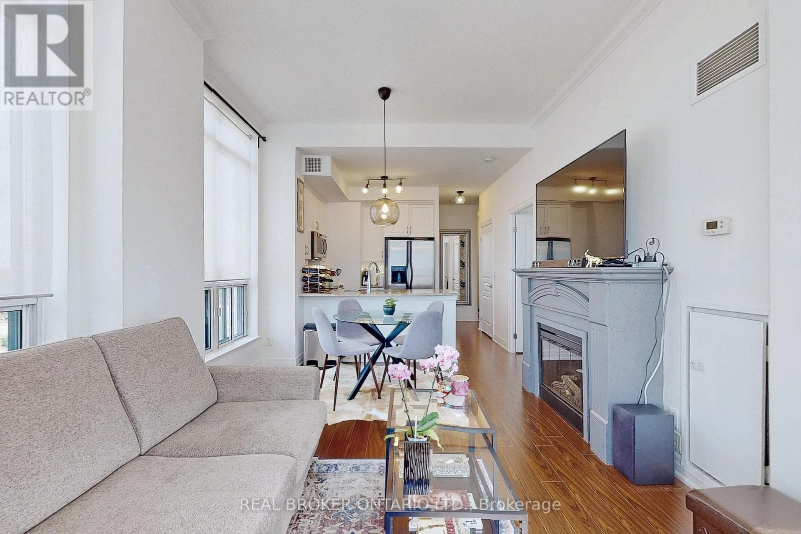 Photo of PH7 - 2087 LAKE SHORE BOULEVARD W
