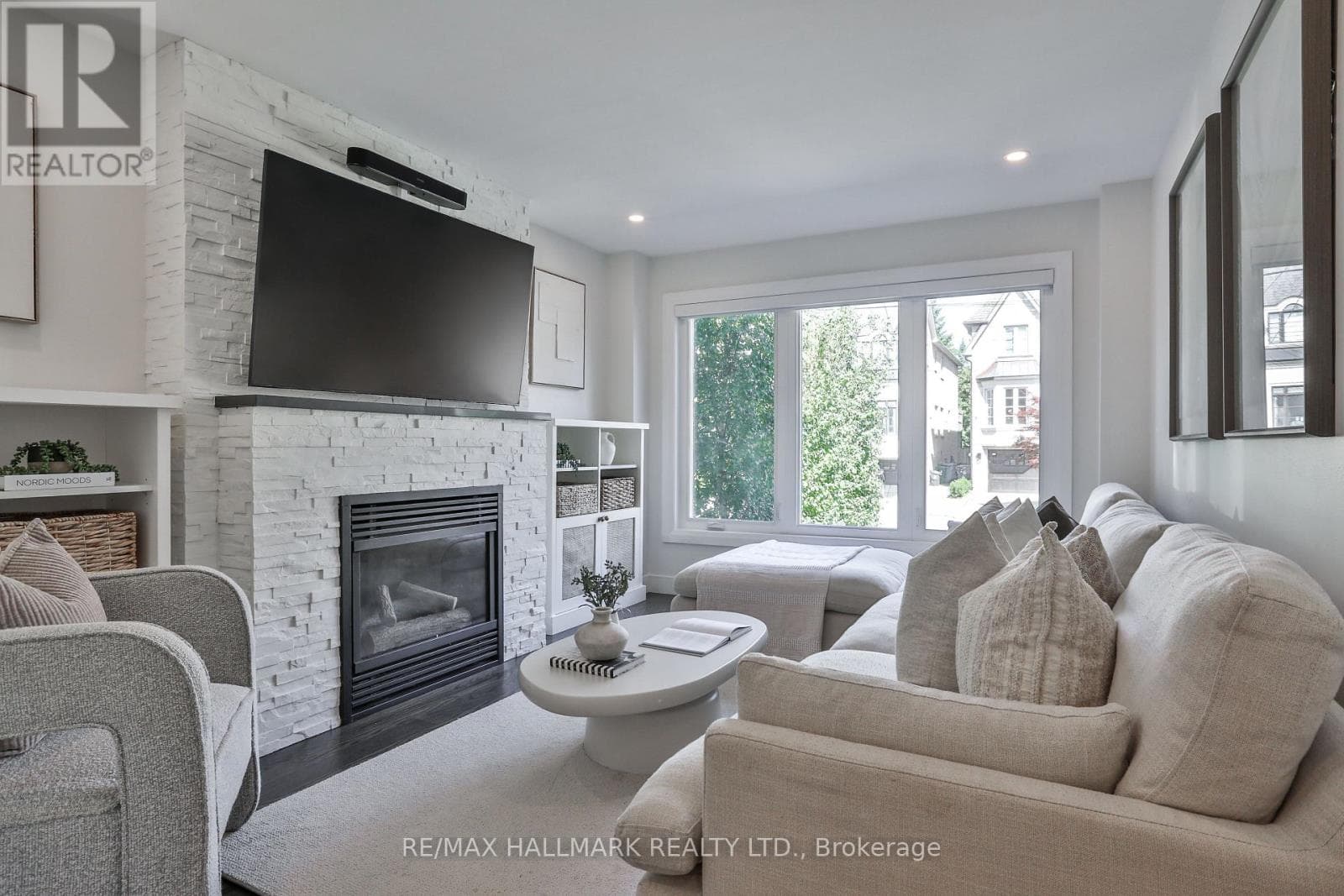 Photo of 163 ROE AVENUE