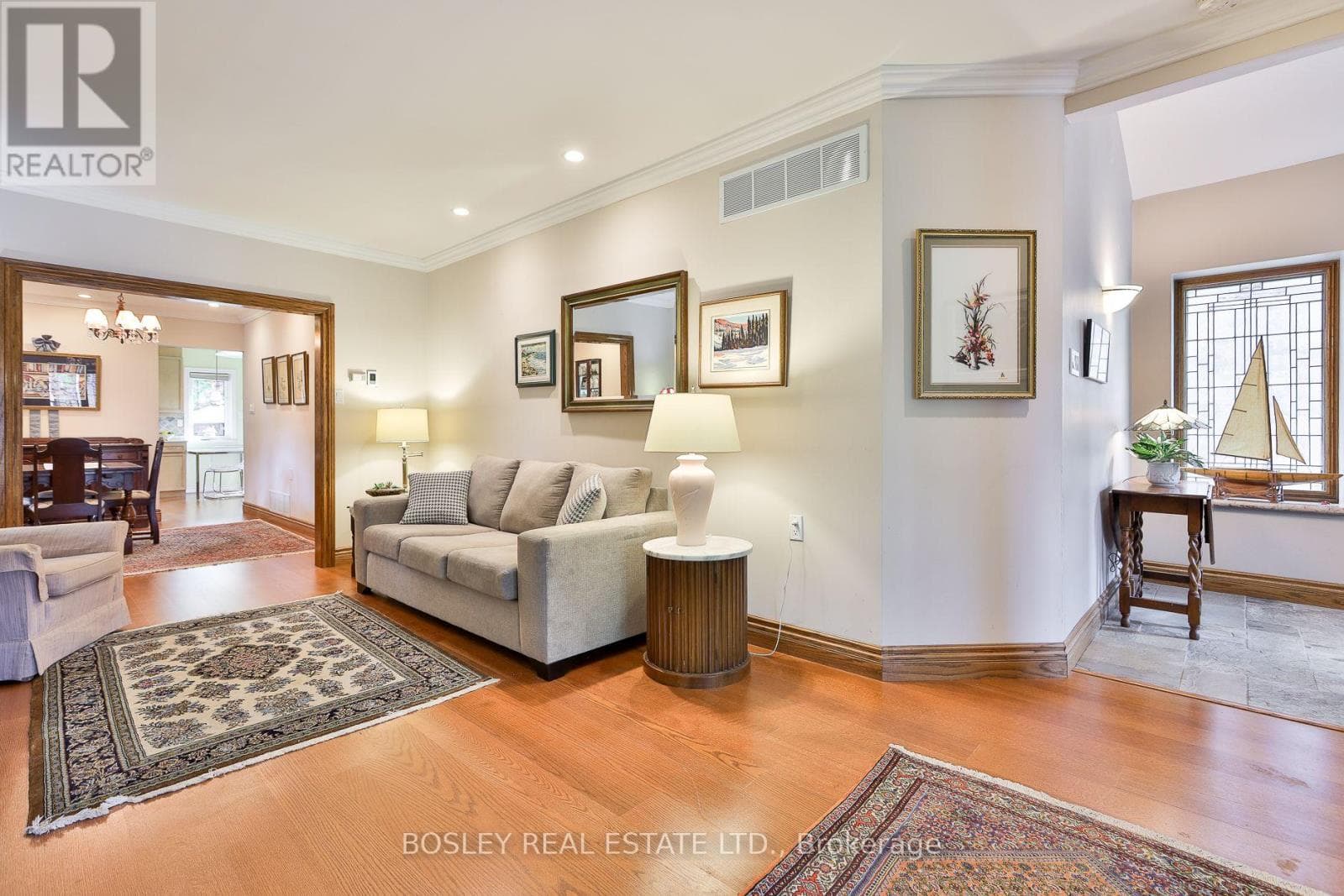 Photo of 9 CAMERON CRESCENT
