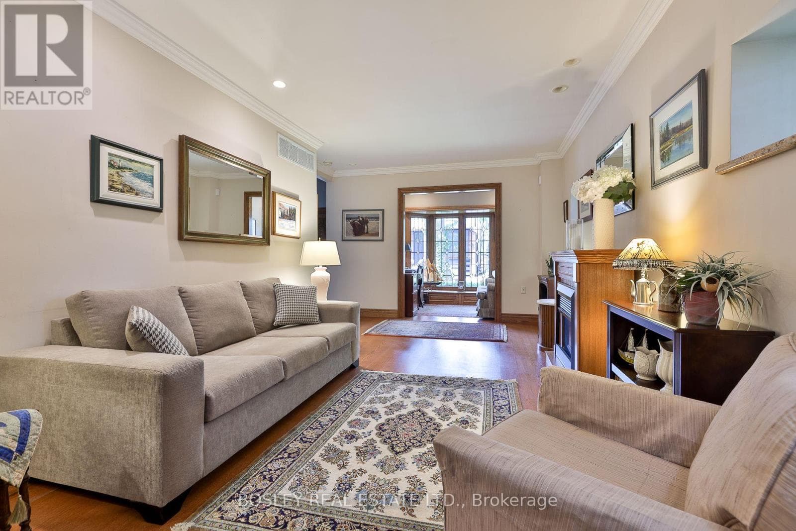 Photo of 9 CAMERON CRESCENT