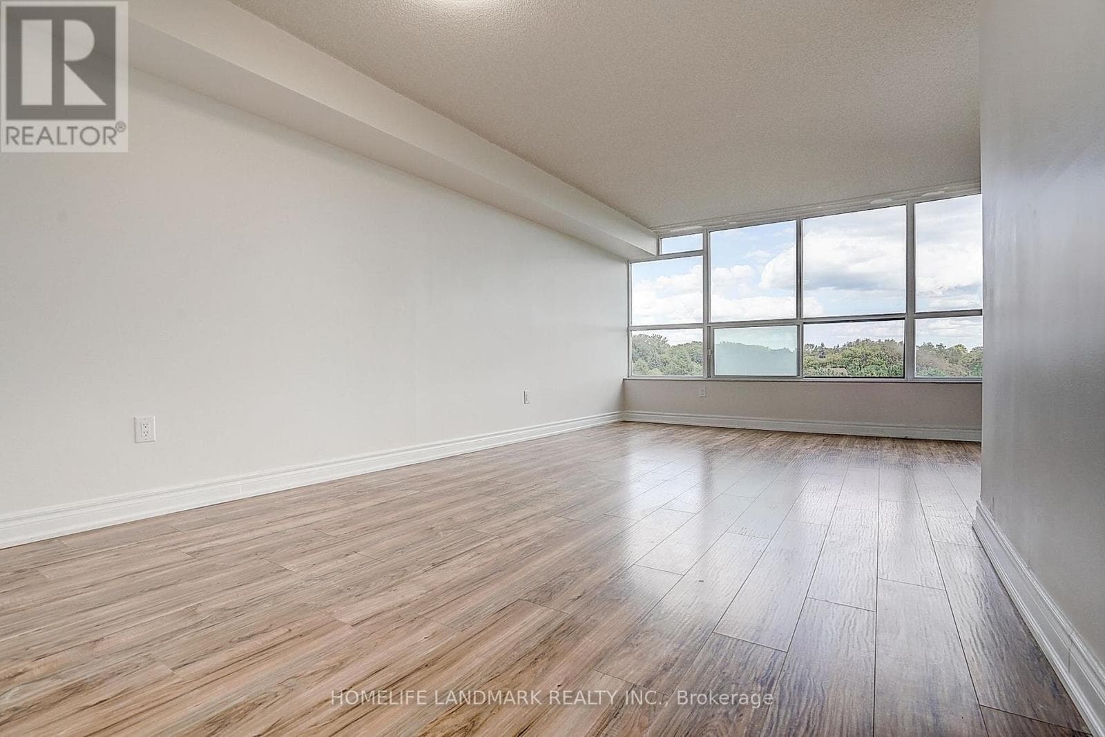 Photo of 611 - 2365 KENNEDY ROAD