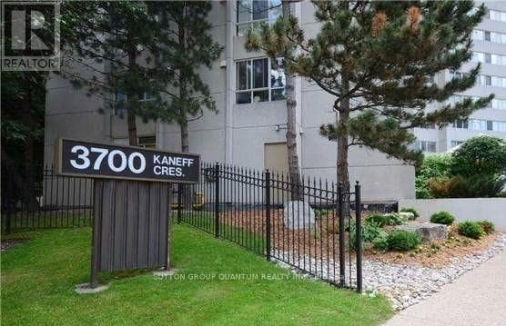 Photo of 808 - 3700 KANEFF CRESCENT