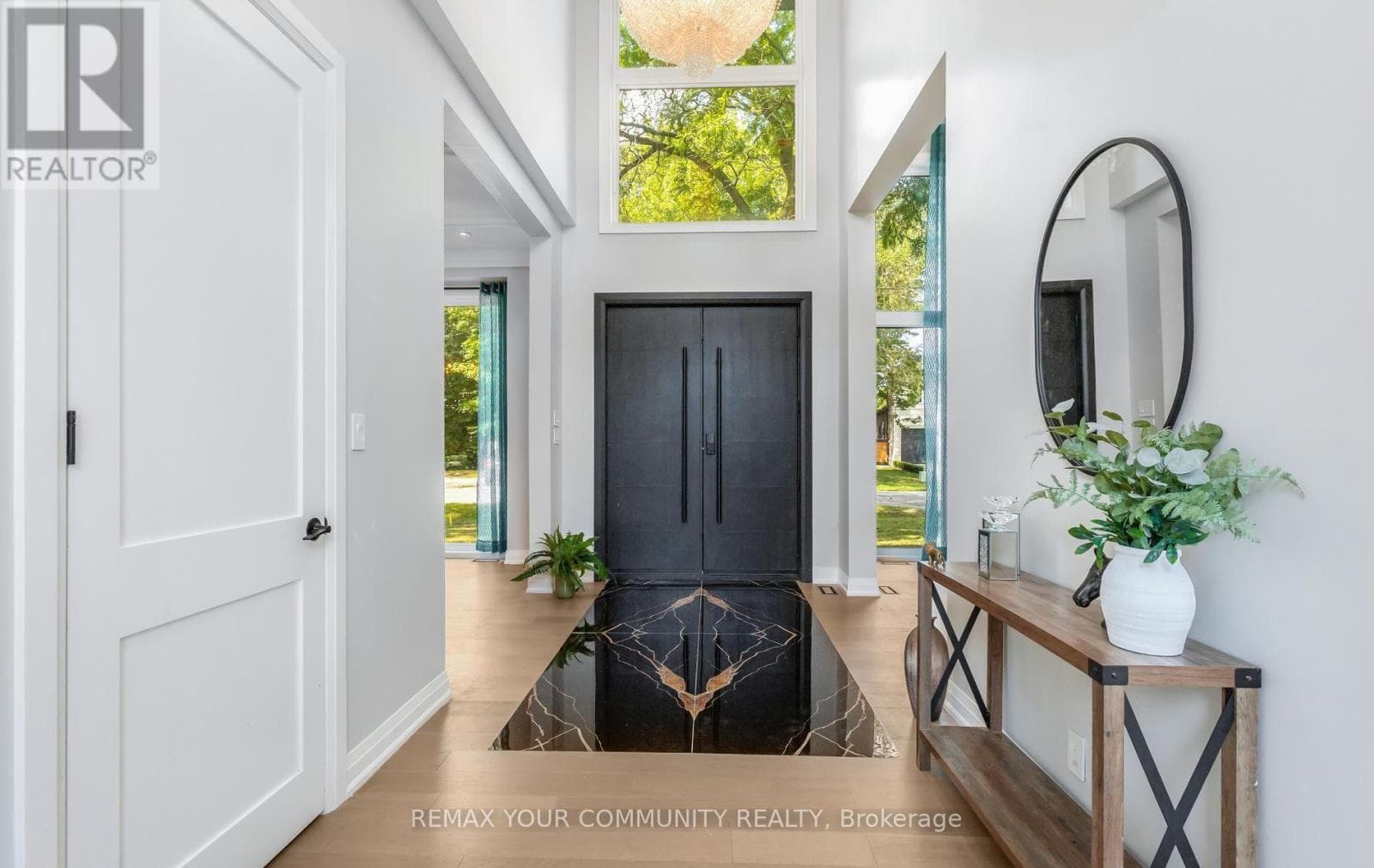 Photo of 606 STEPHENS CRESCENT