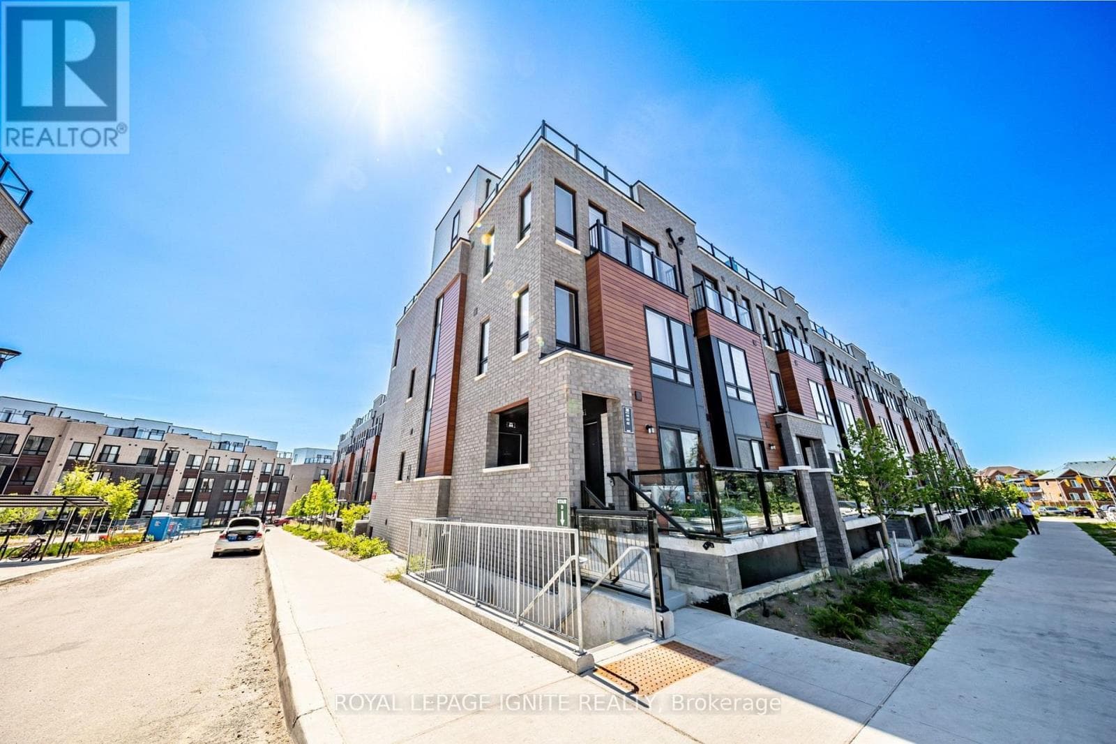 Photo of 44 - 30 LIBEN WAY