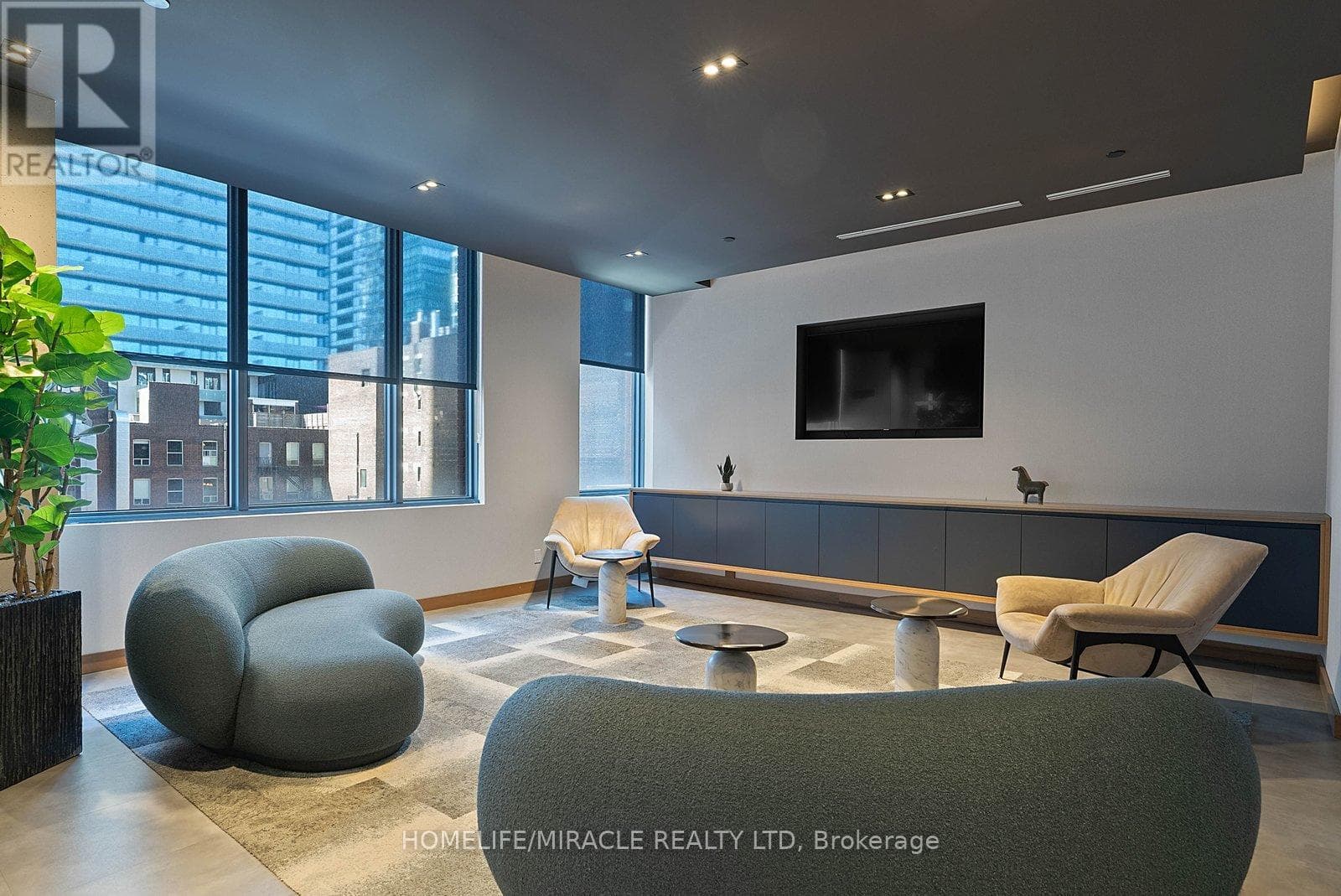 Photo of 1322 - 108 PETER STREET