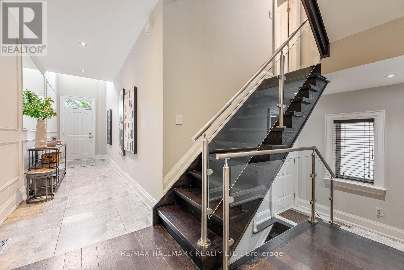 Photo of 192 ERSKINE AVENUE