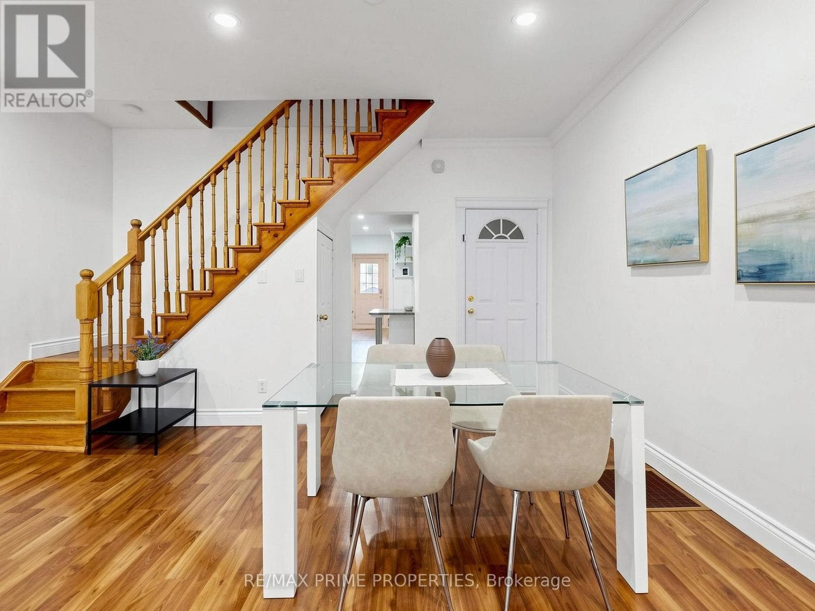 Photo of 18 DENTONIA PARK AVENUE S