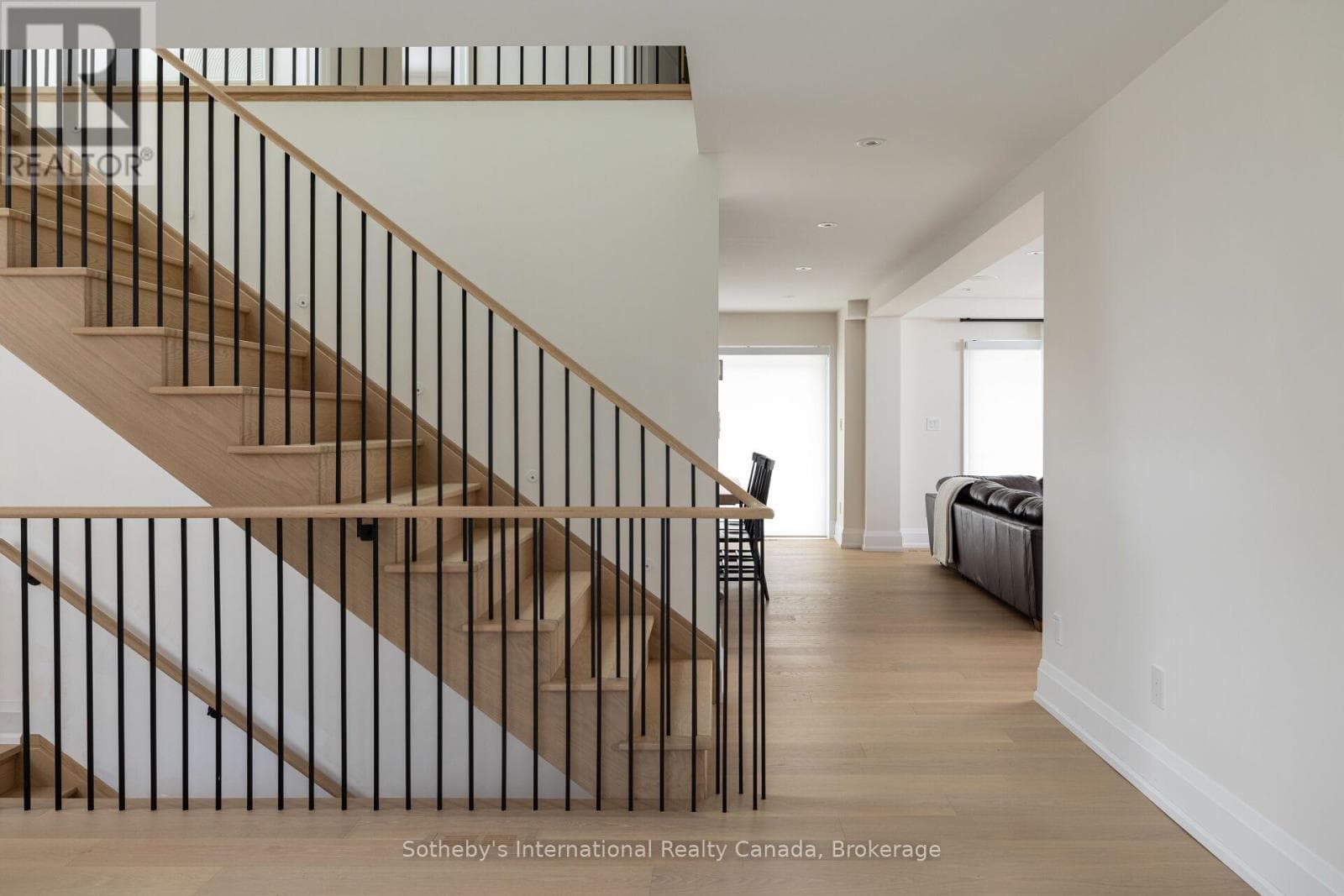 Photo of 246 CAIRNCROFT ROAD