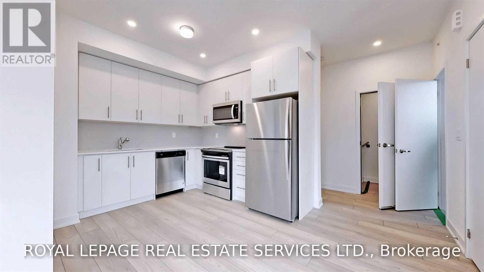 Photo of 16 - 3472 WIDDICOMBE WAY