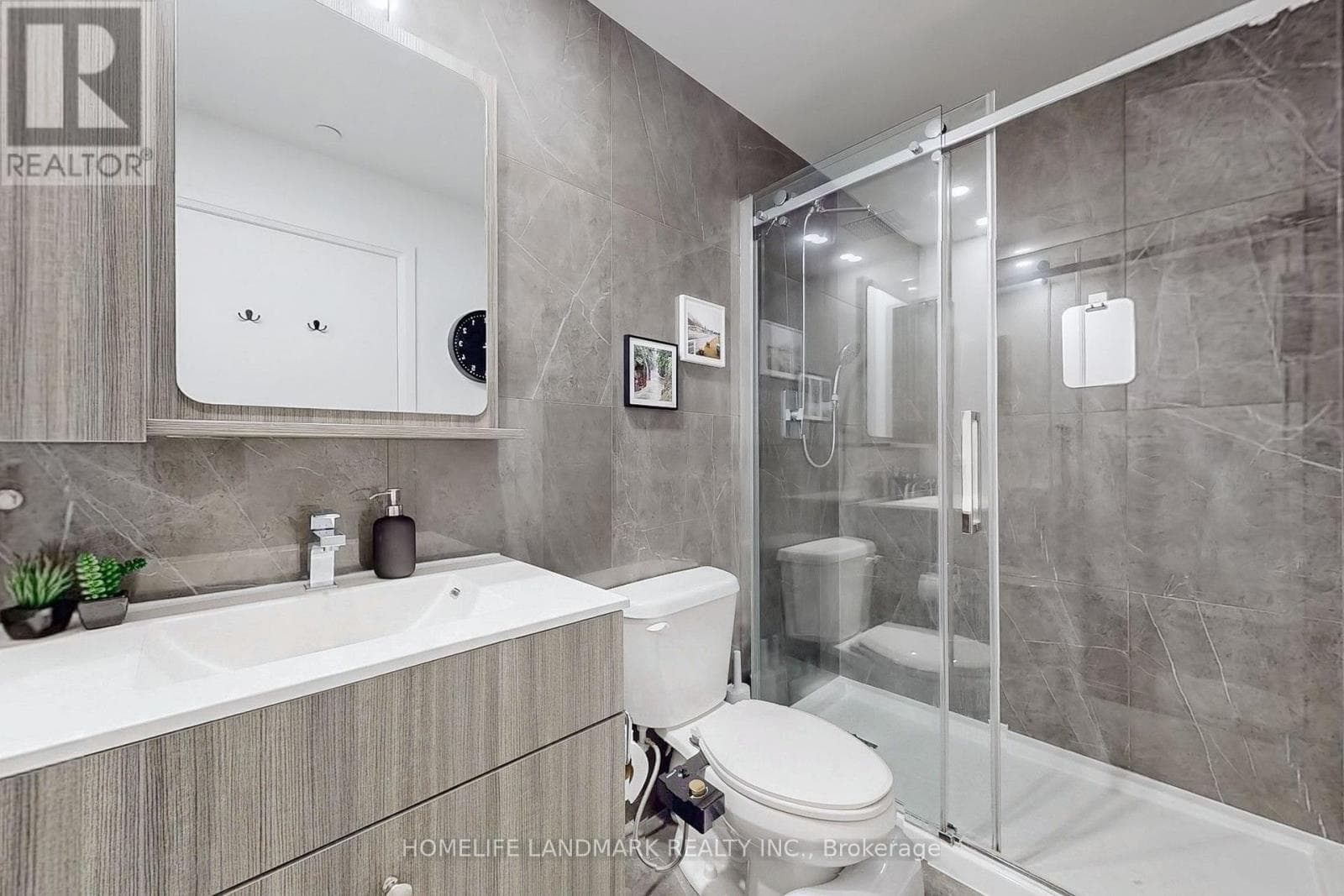 Photo of 10 - 75 CANTERBURY PLACE