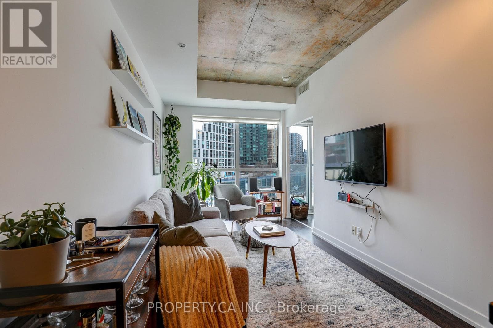 Photo of 407 - 1205 QUEEN STREET W