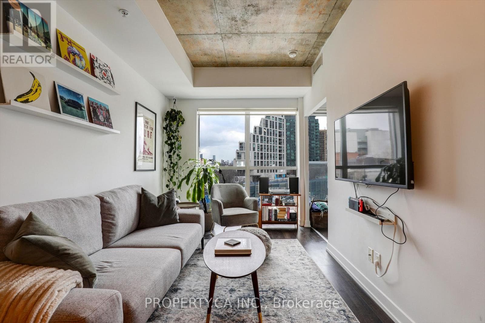 Photo of 407 - 1205 QUEEN STREET W