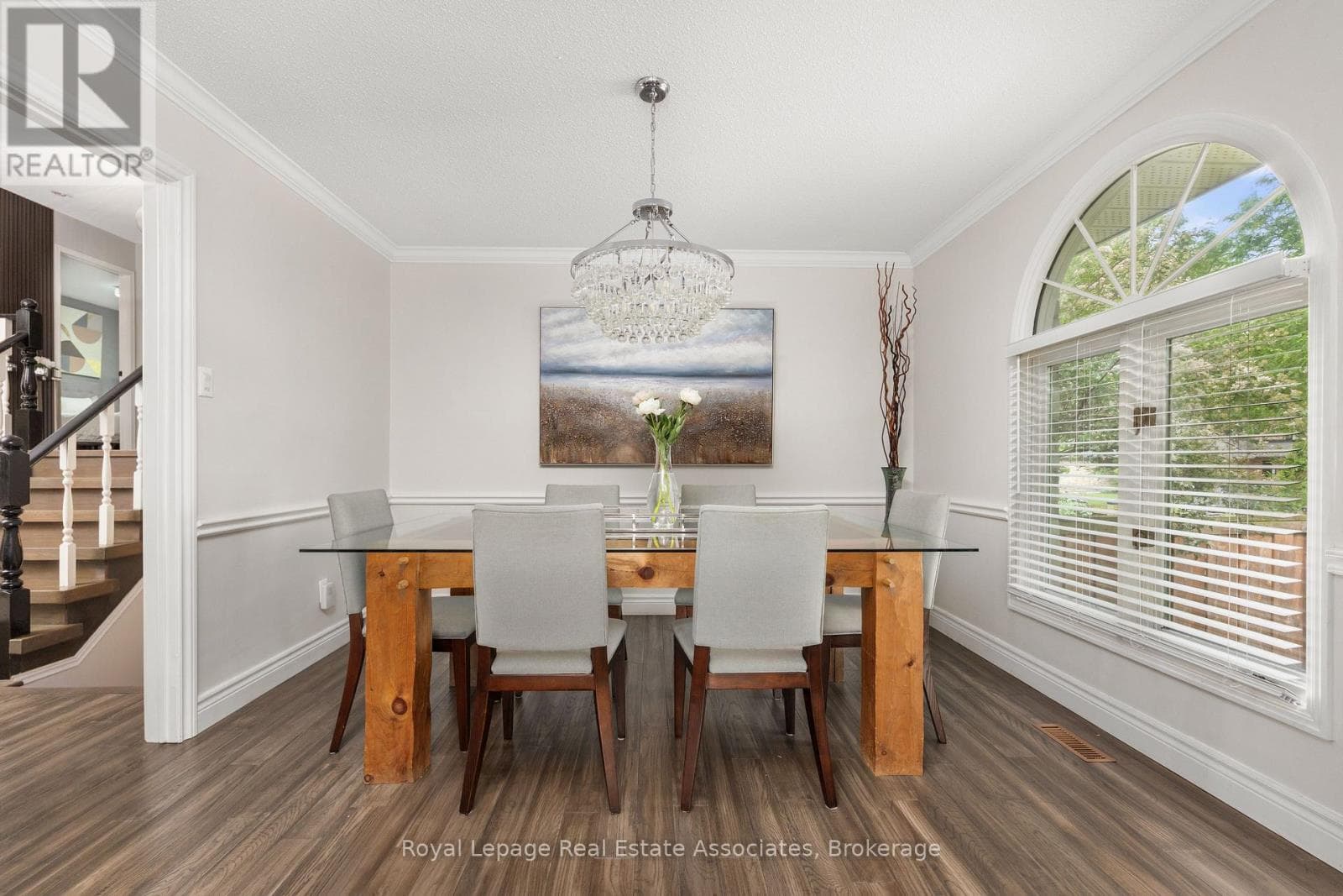 Photo of 537 MATHEWMAN CRESCENT