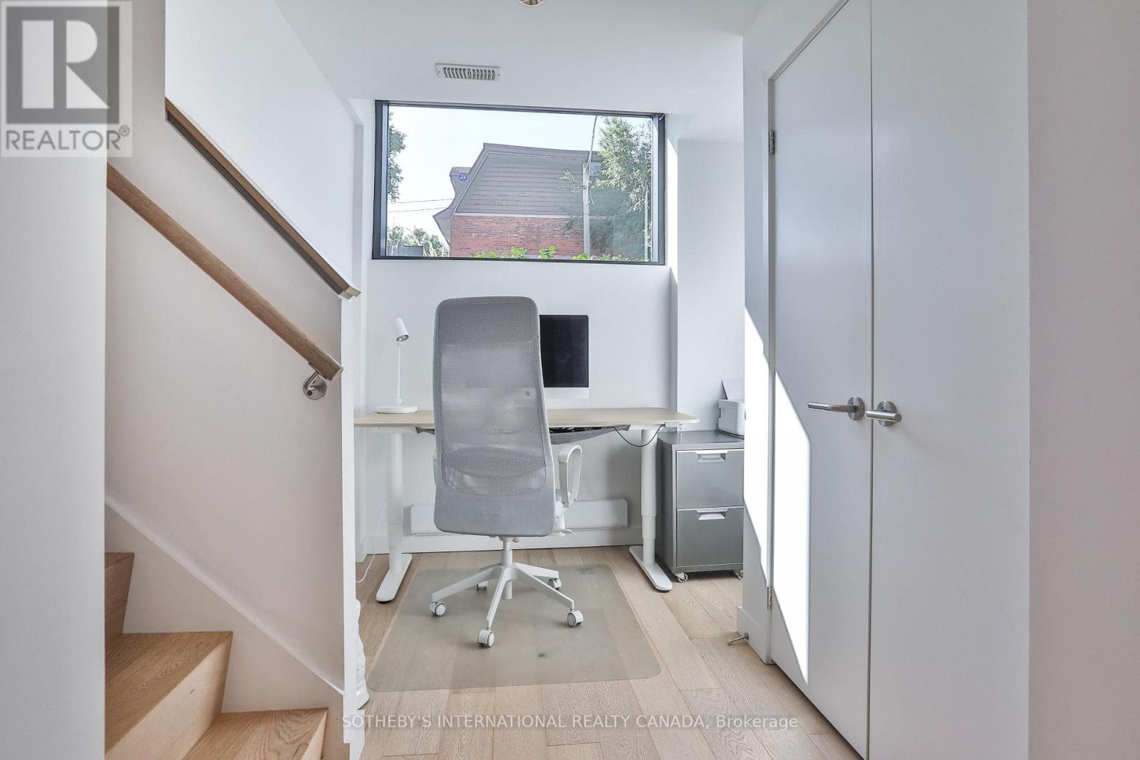 Photo of 352B HARBORD STREET