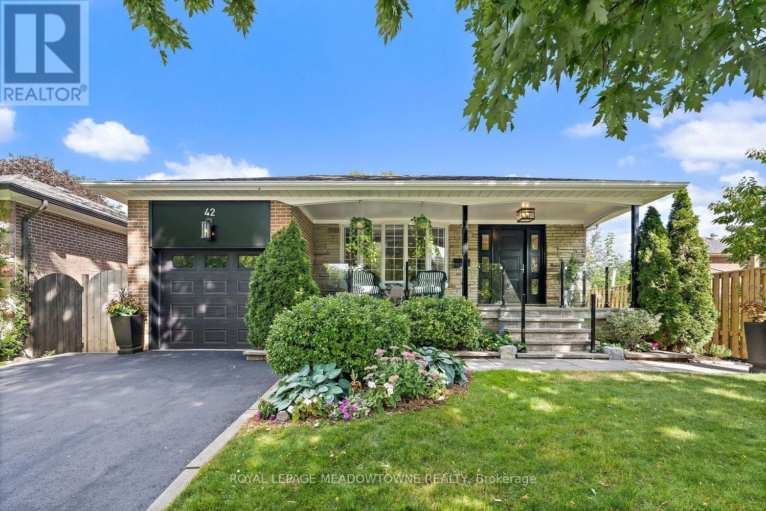 Photo of 42 OXENDEN CRESCENT