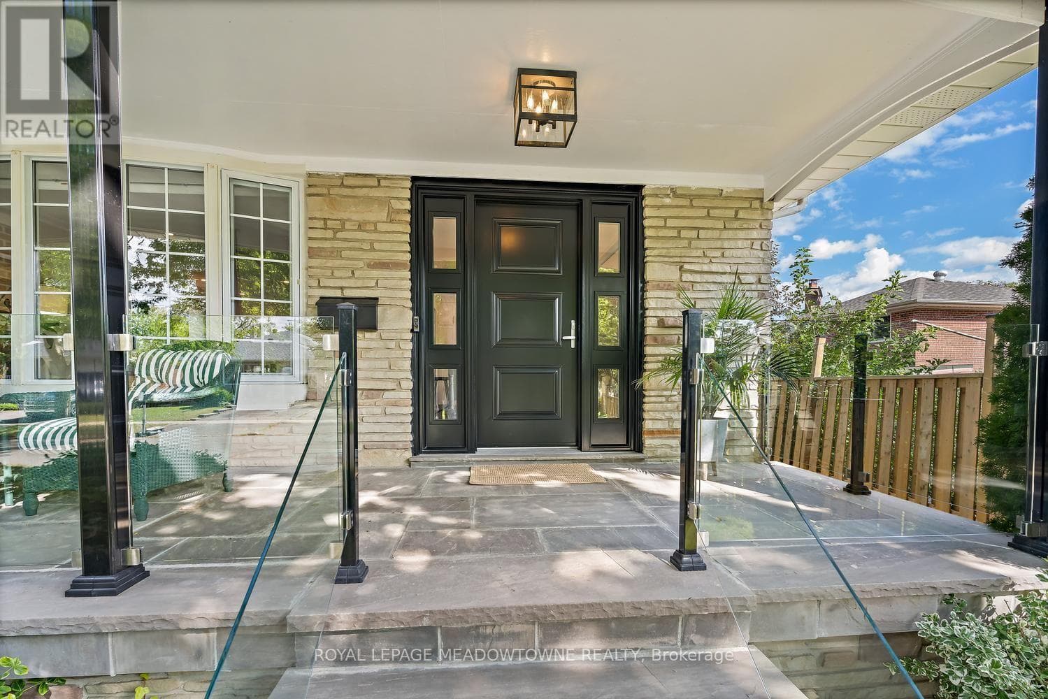 Photo of 42 OXENDEN CRESCENT