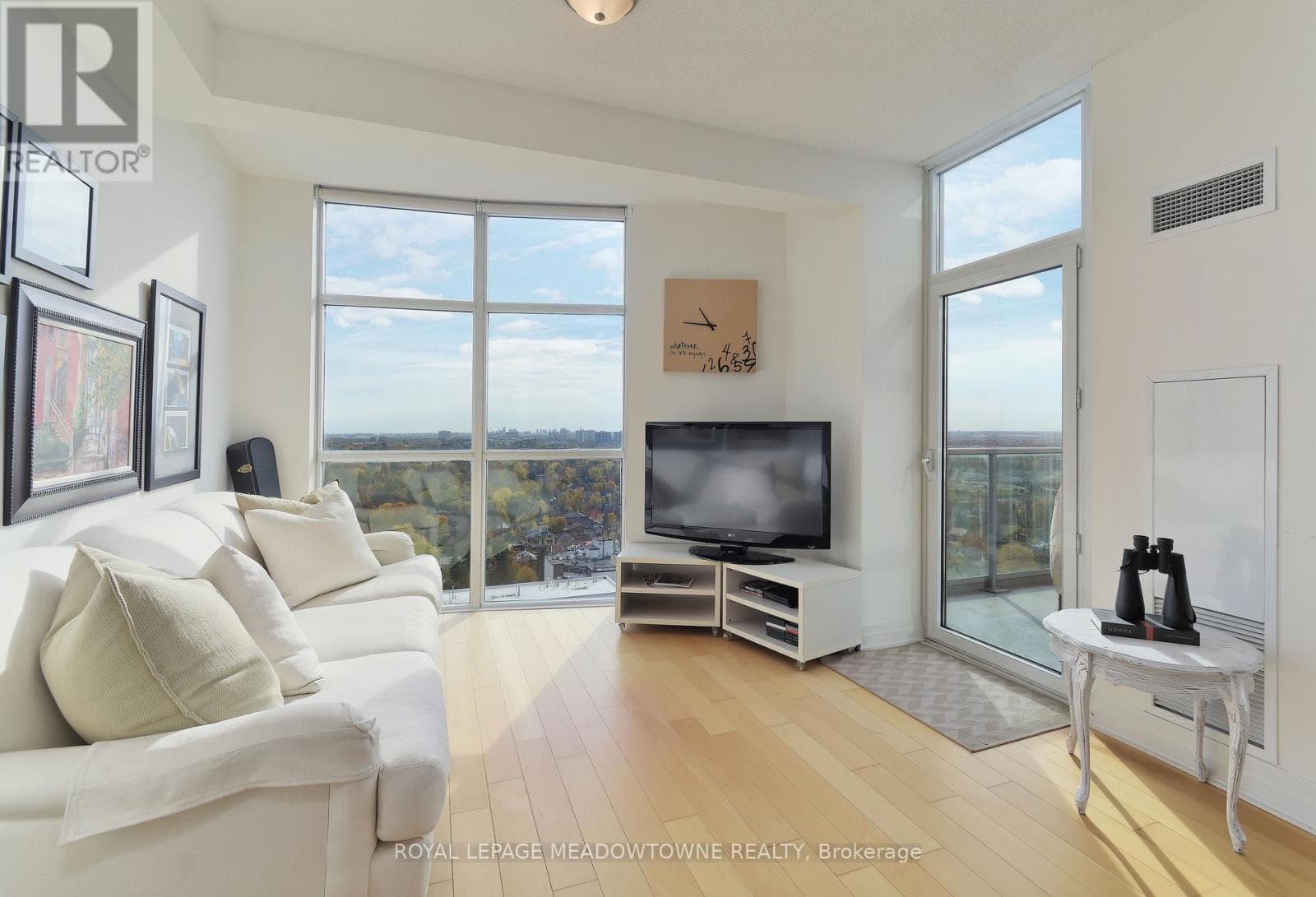 Photo of PH 2603 - 9 GEORGE STREET N