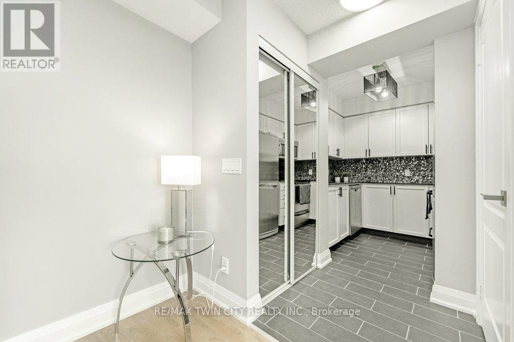 Photo of 701 - 1103 LESLIE STREET