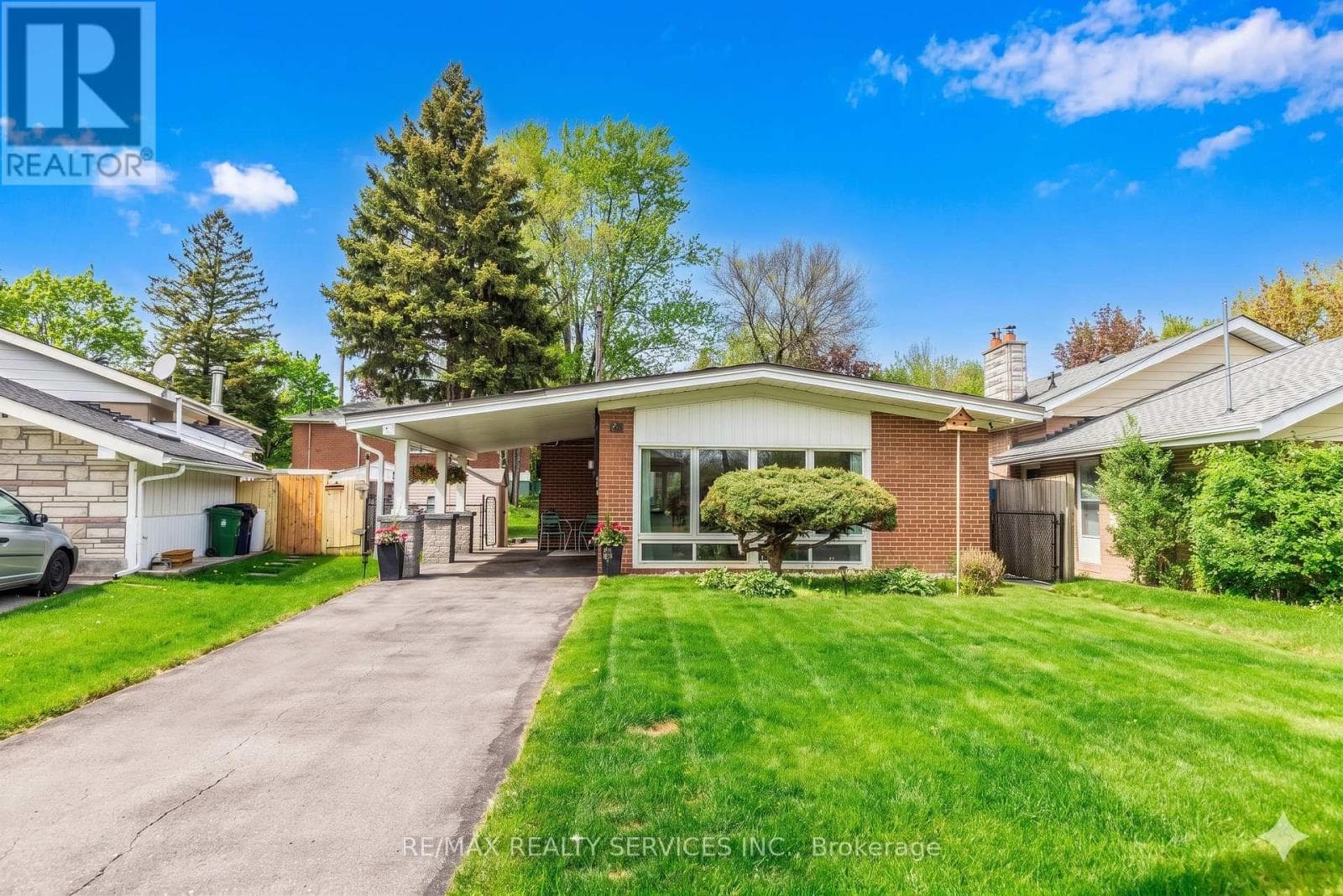 Photo of 126 ROEBUCK DRIVE