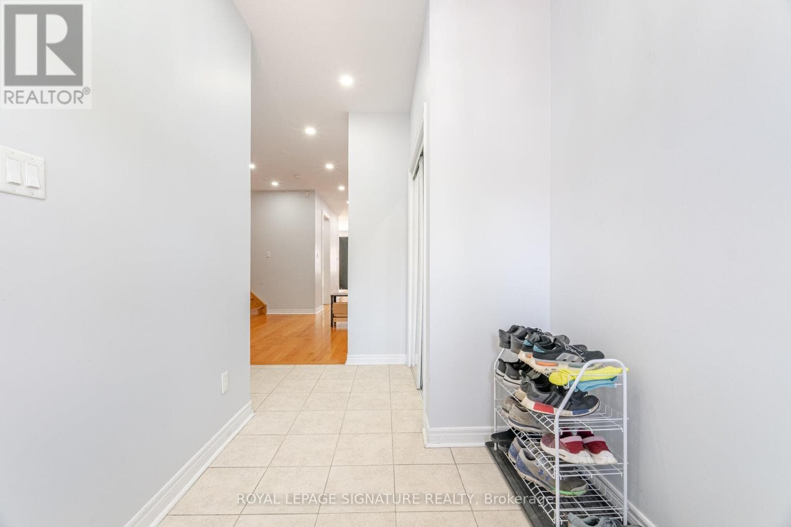 Photo of 443 COMISKEY CRESCENT
