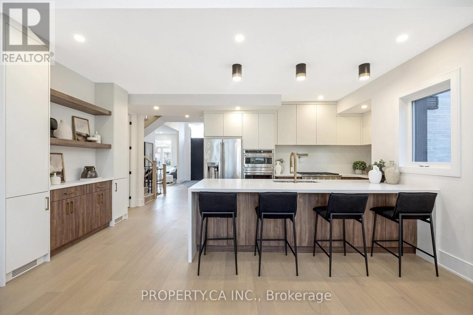 Photo of 348 KINGSLEIGH COURT