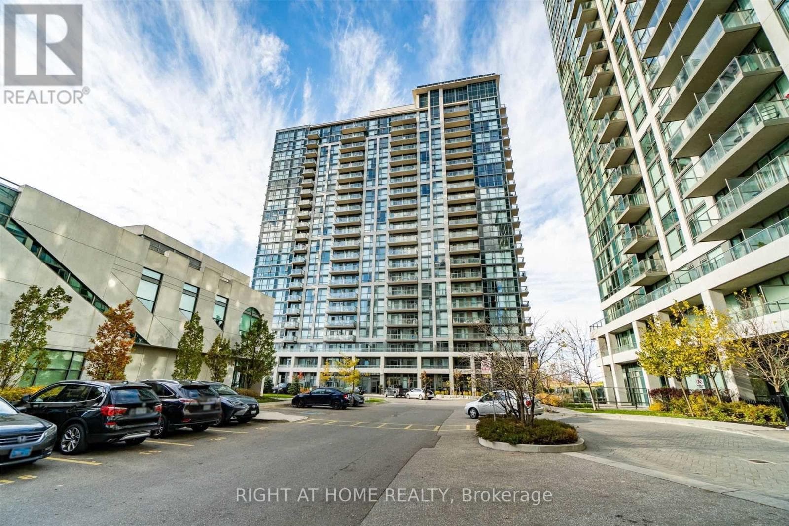 Photo of 512 - 349 RATHBURN ROAD W