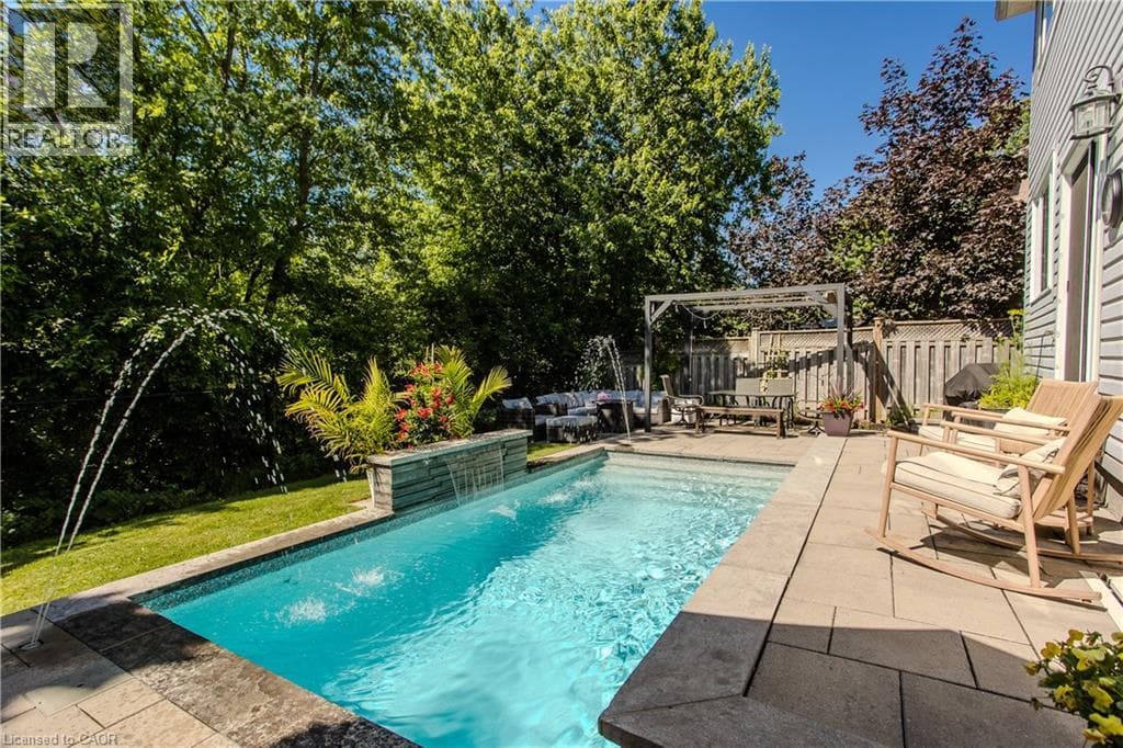 Photo of 5174 RAVINE Crescent