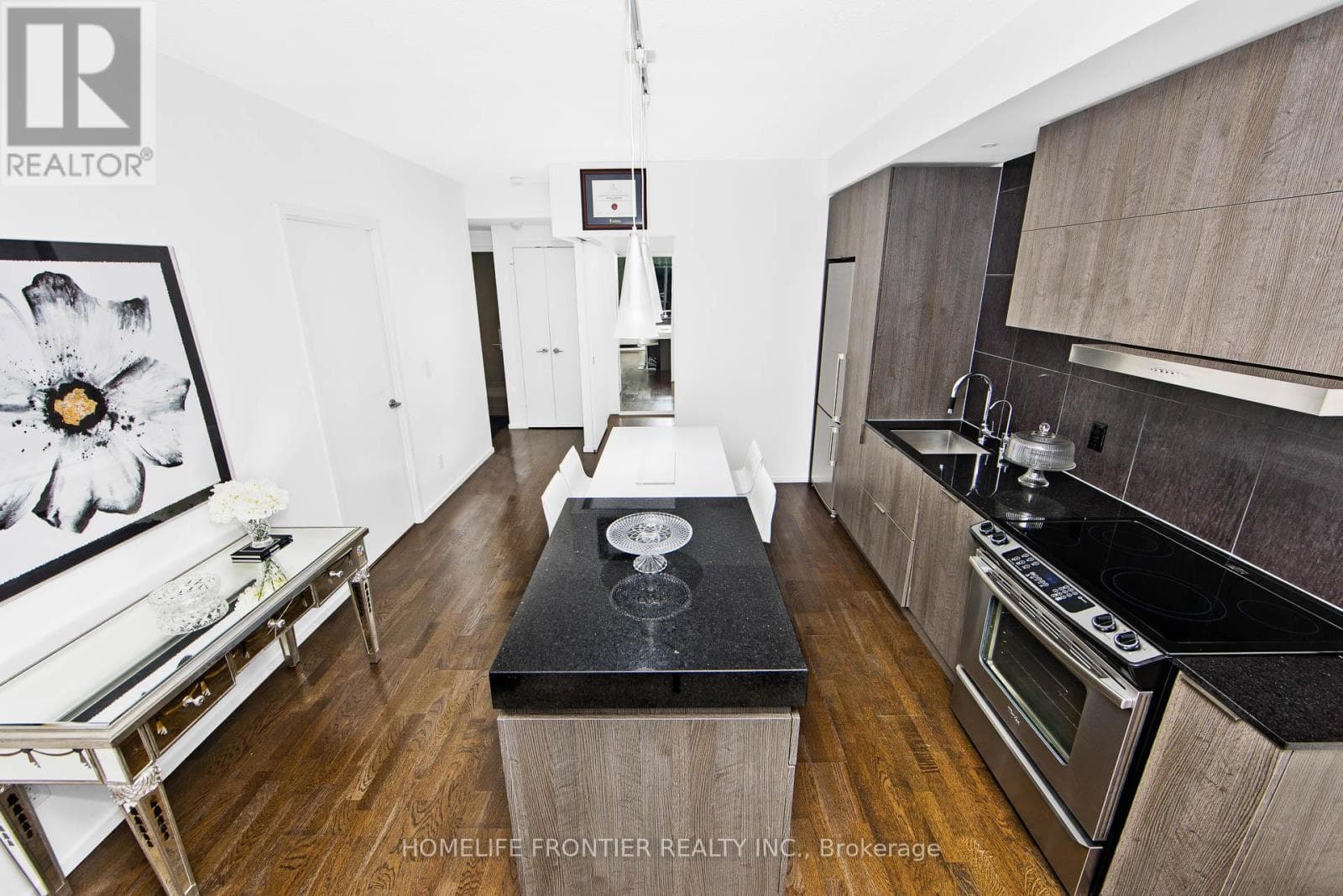 Photo of 4202 - 101 CHARLES STREET E