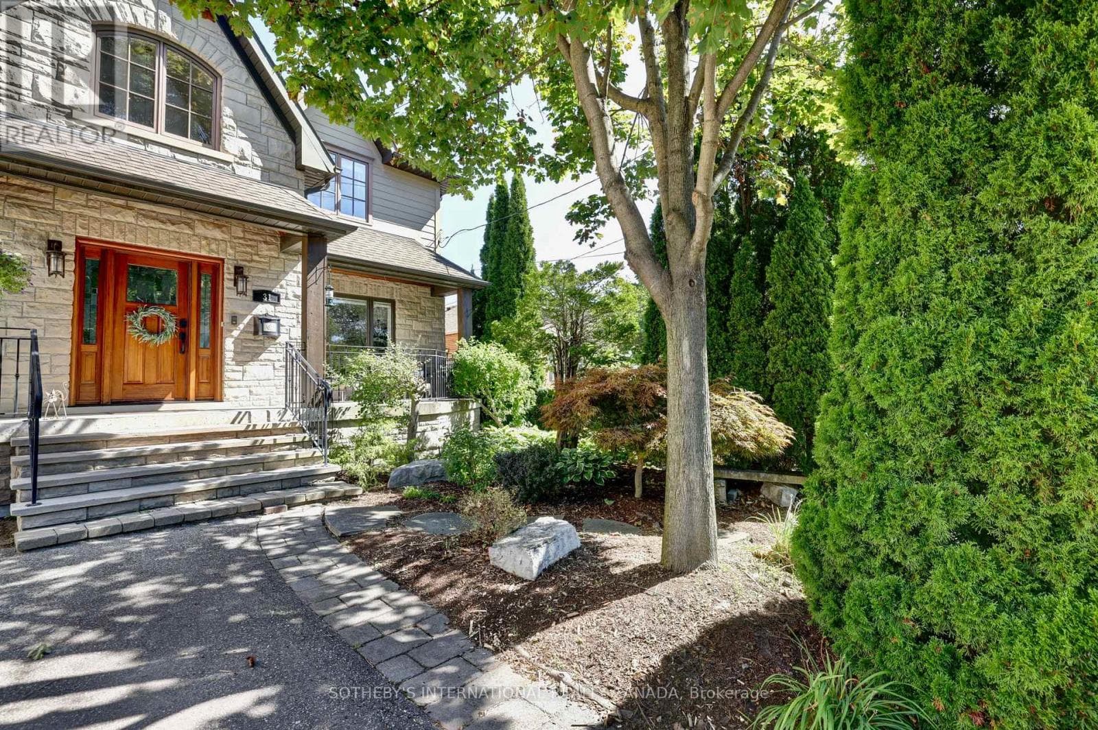 Photo of 31 MAPLE AVENUE N