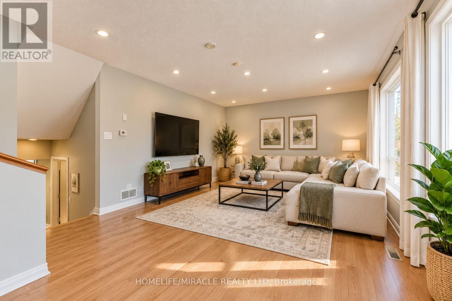 Photo of 201 - 6444 FINCH AVENUE W