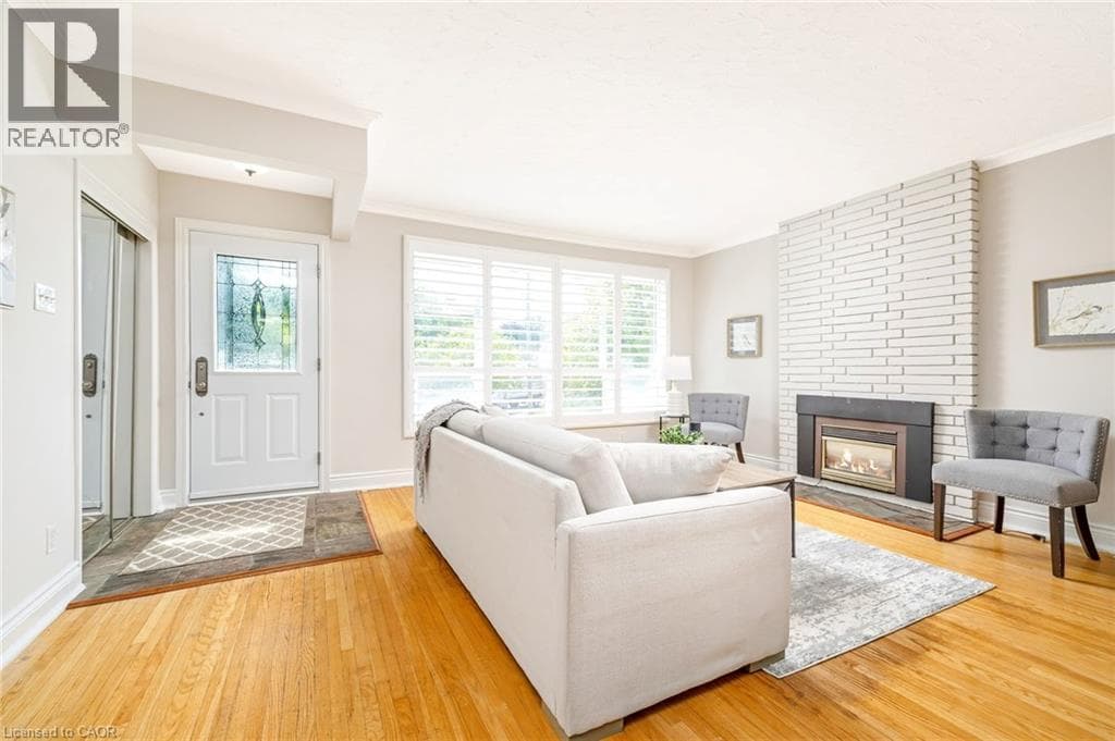 Photo of 408 KINGSLEIGH Court