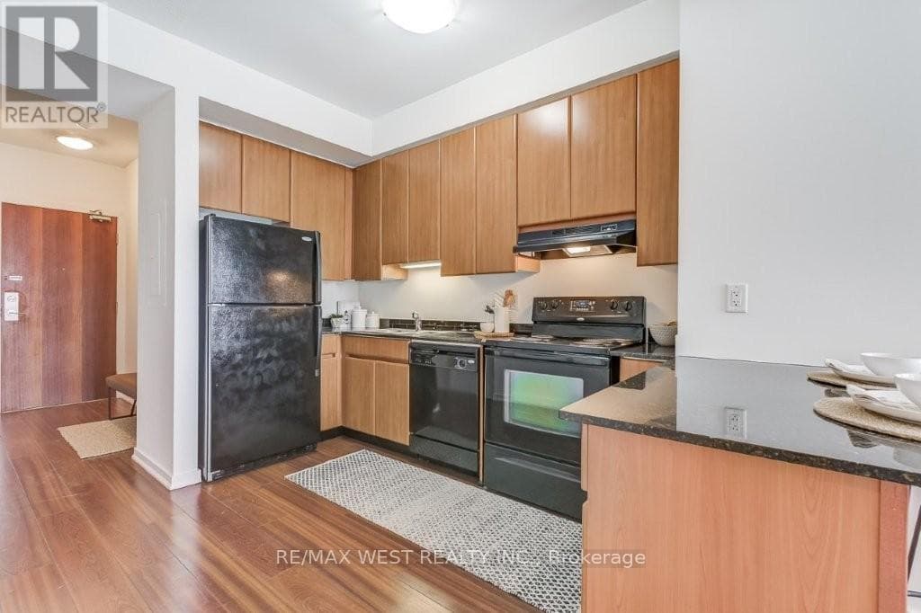 Photo of 501 - 30 CANTERBURY PLACE