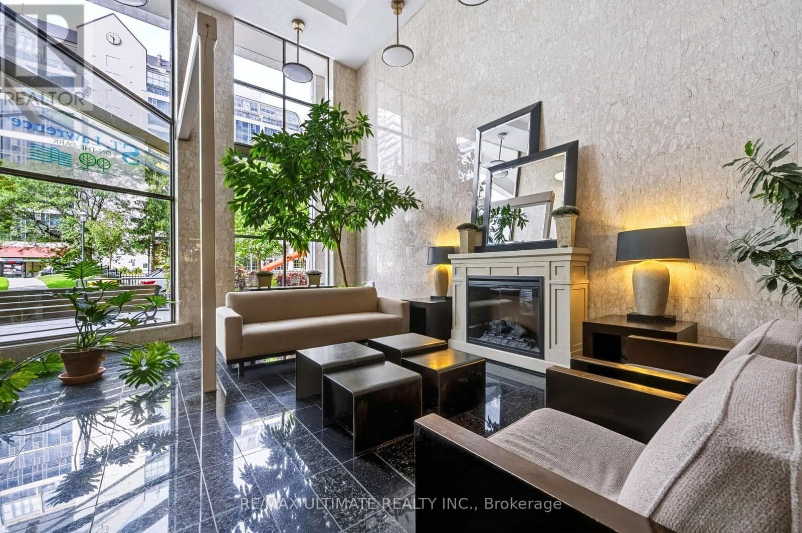 Photo of 513 - 65 SCADDING AVENUE
