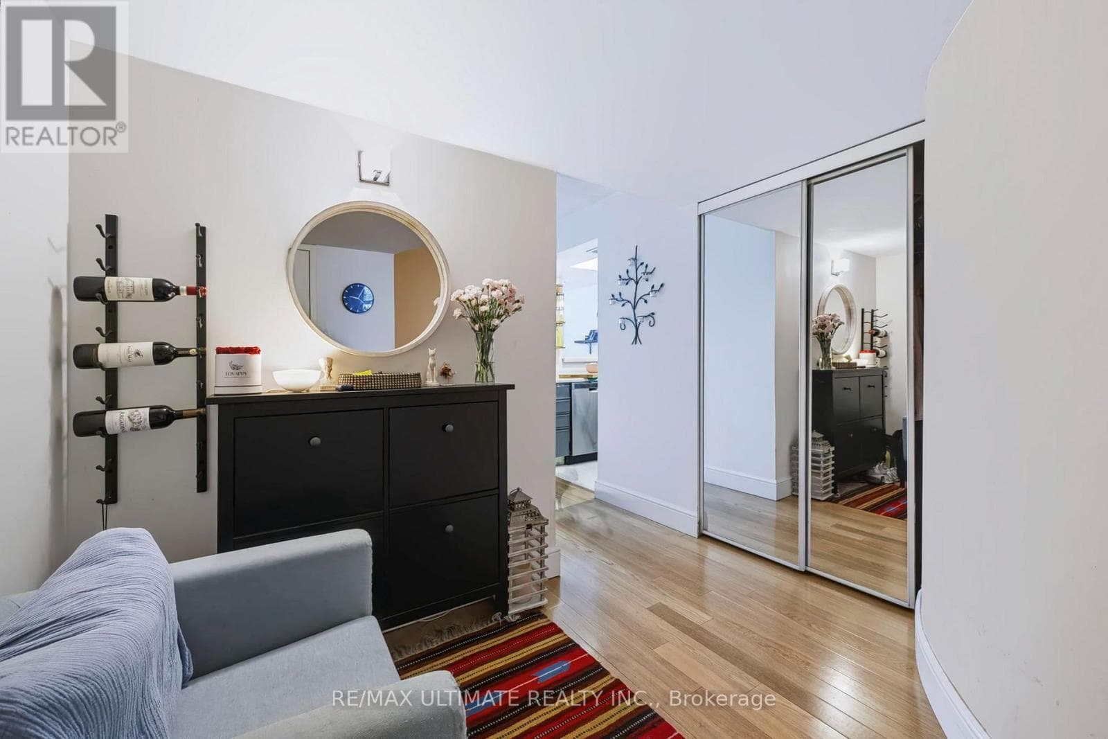 Photo of 513 - 65 SCADDING AVENUE