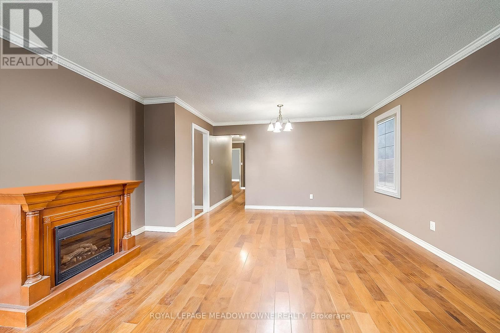 Photo of 8 MIDHURST DRIVE