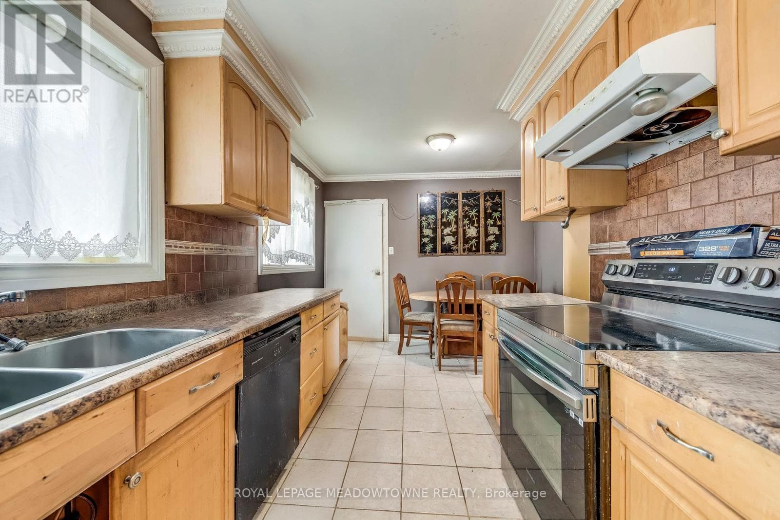Photo of 8 MIDHURST DRIVE