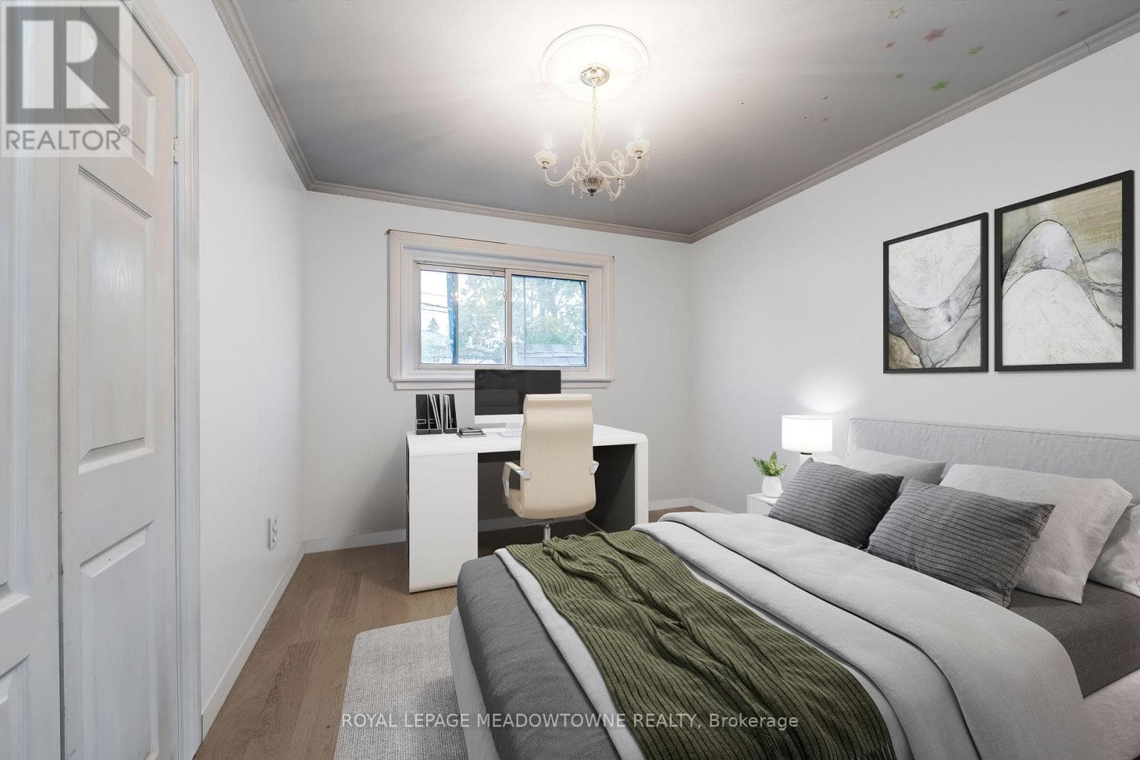 Photo of 8 MIDHURST DRIVE