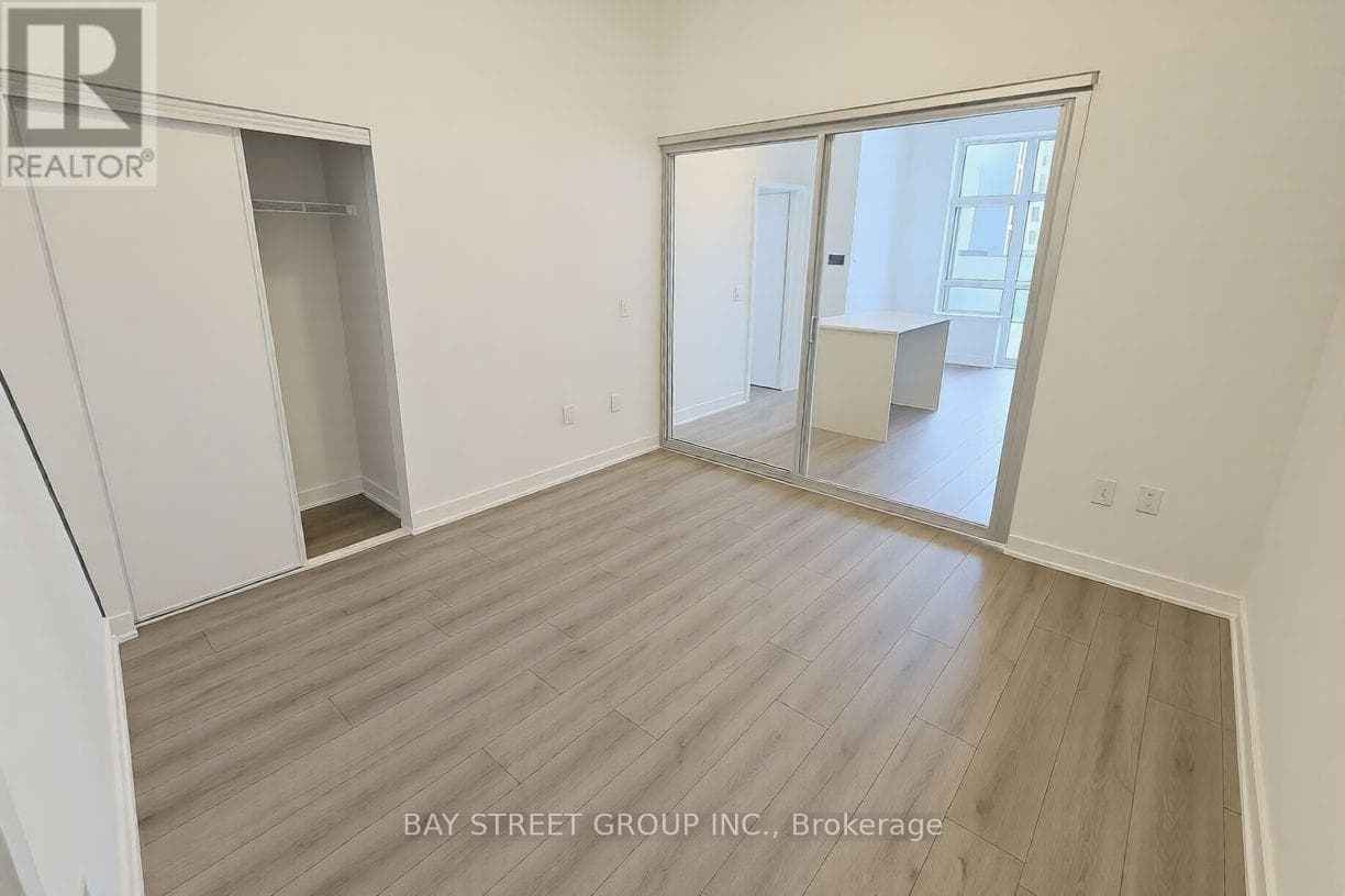 Photo of 130 - 395 DUNDAS STREET W