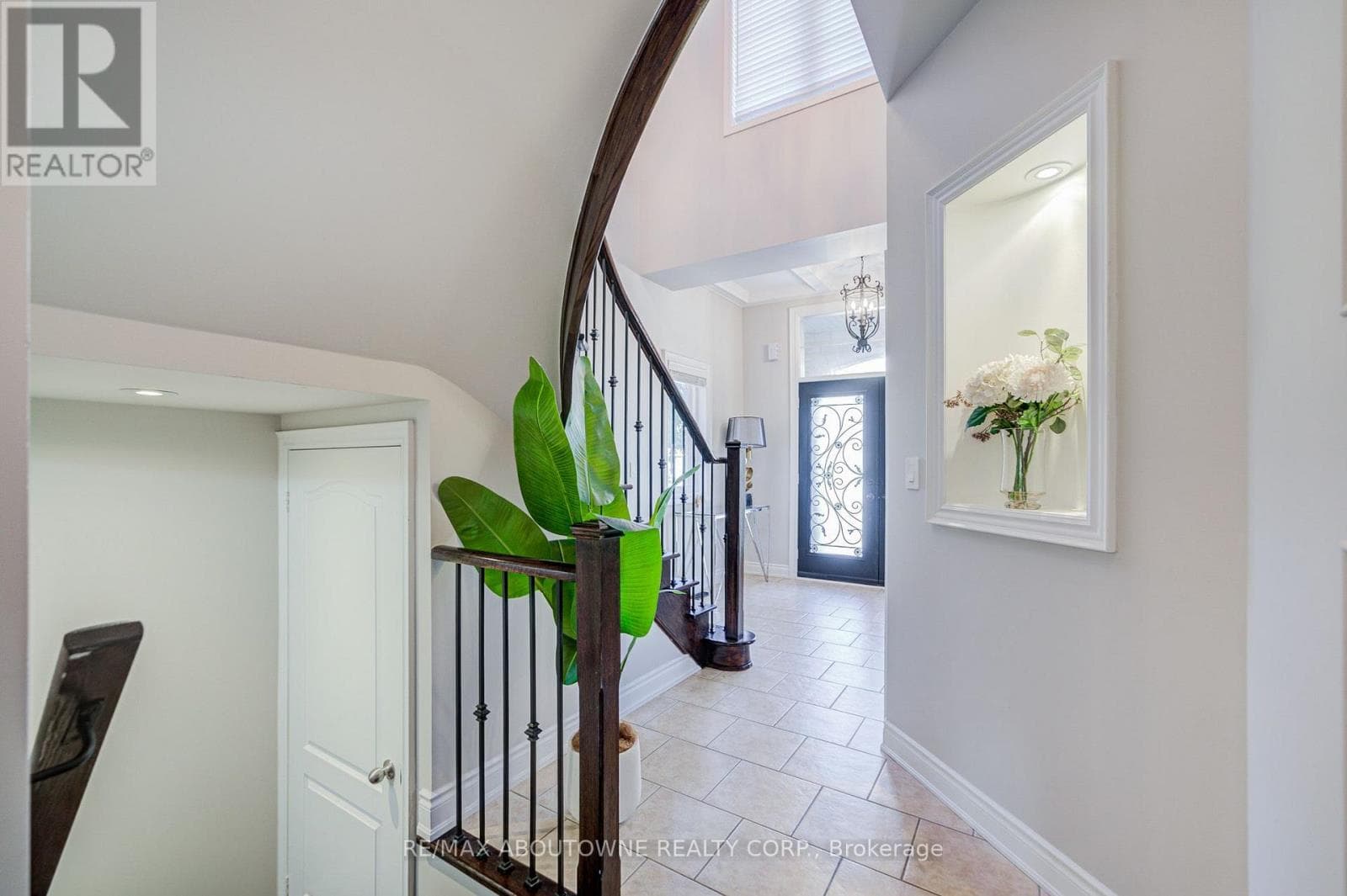Photo of 4228 FULLER CRESCENT