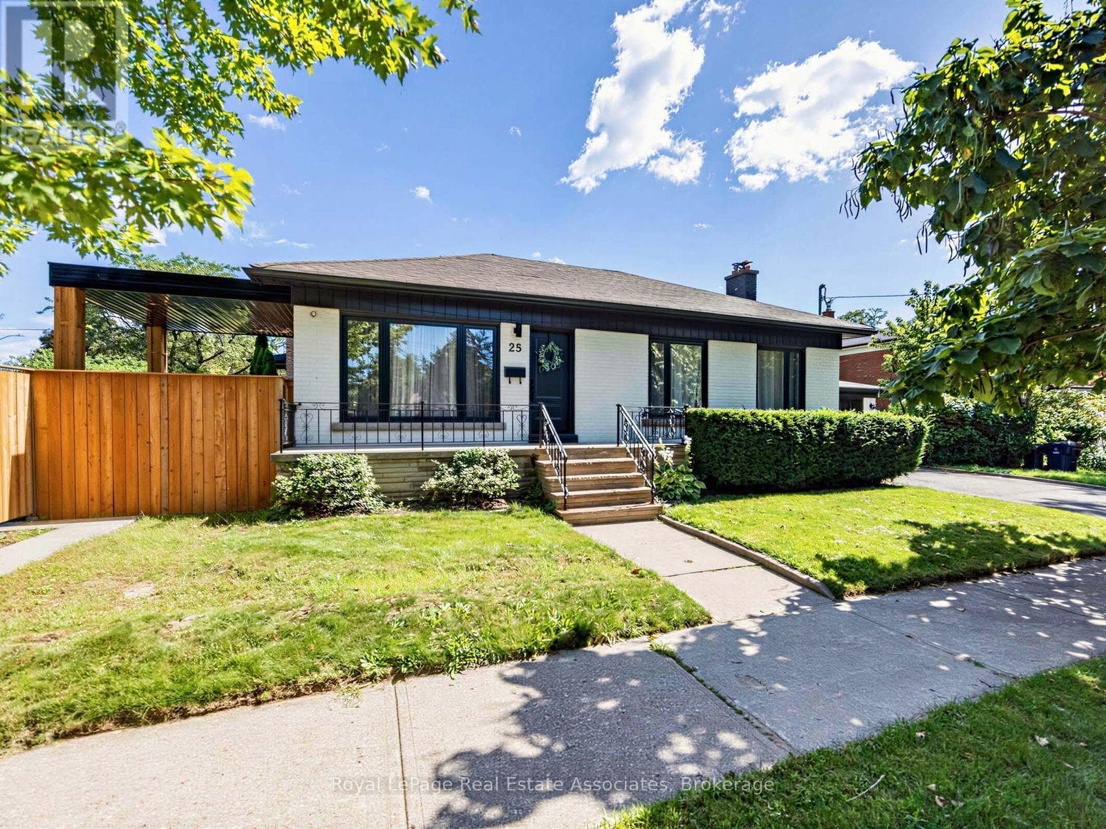 Photo of 25 TREEVIEW DRIVE