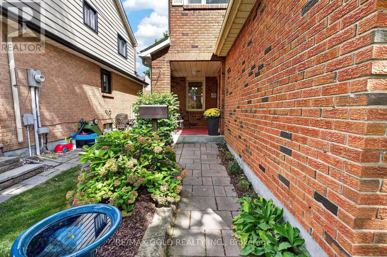 Photo of 6 ROWE COURT