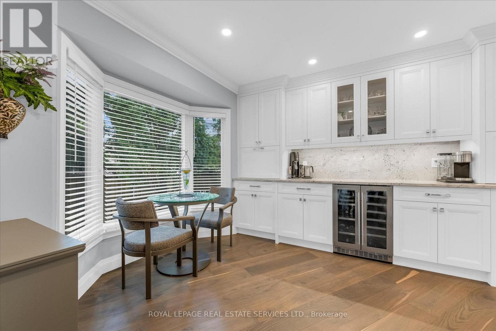 Photo of 1075 MAYFAIR ROAD