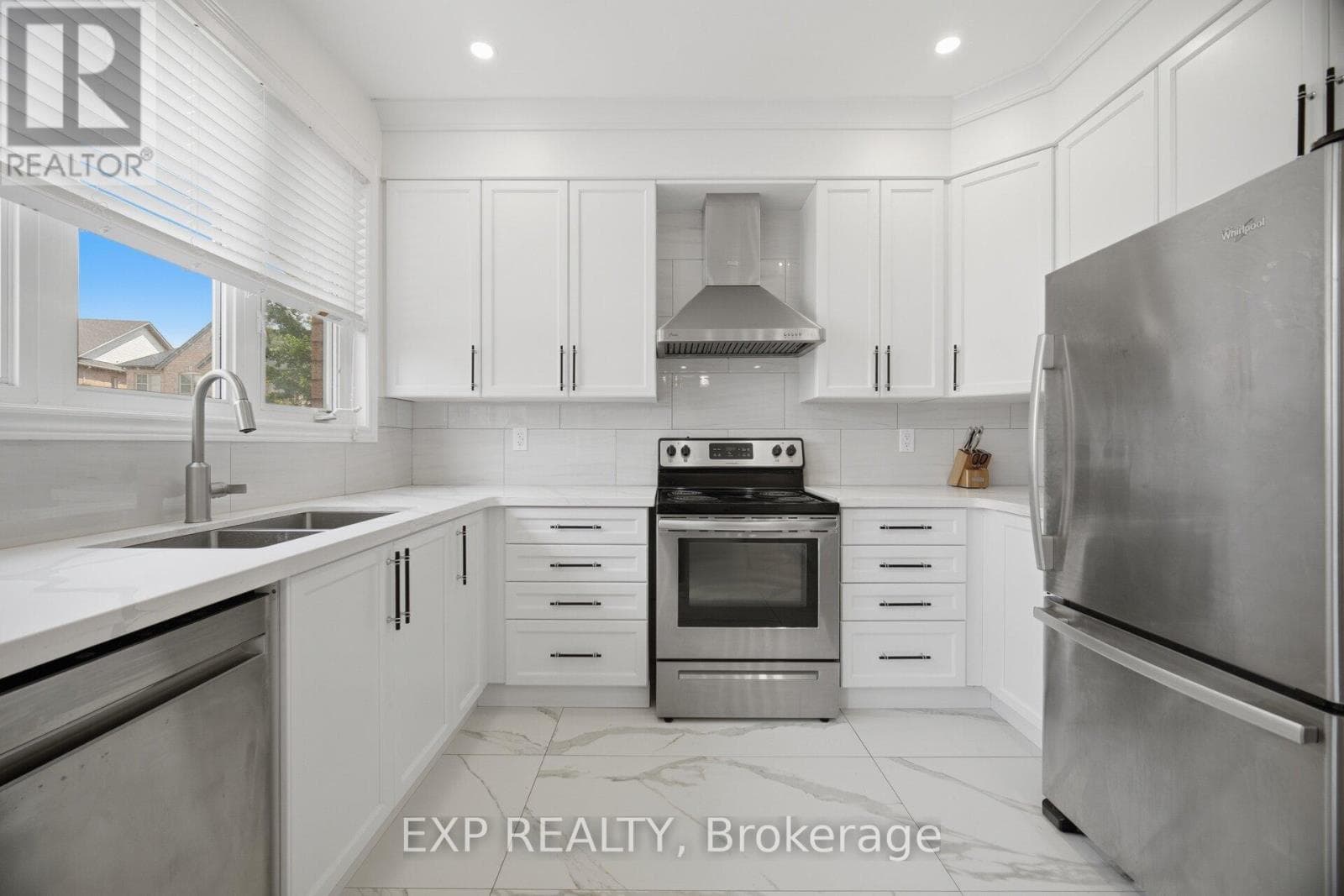 Photo of 363 HOLMES CRESCENT