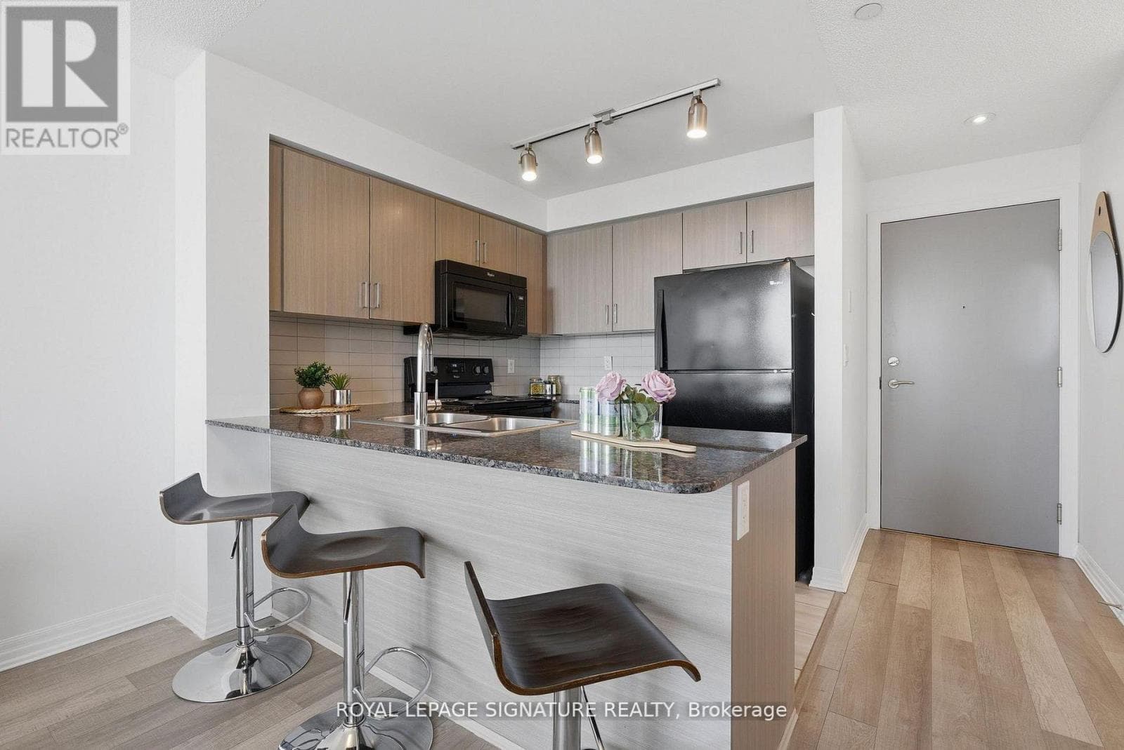 Photo of 1116 - 80 ESTHER LORRIE DRIVE